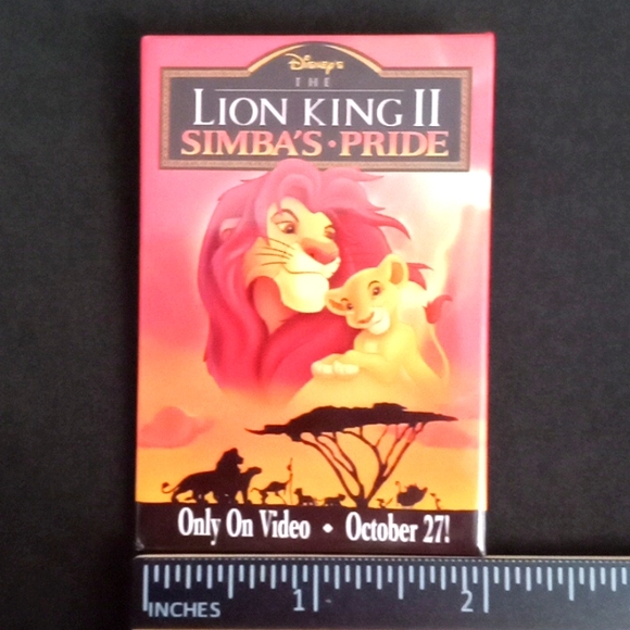 DISNEY STORE CAST MEMBER POSTER PIN - Picture 2 of 3